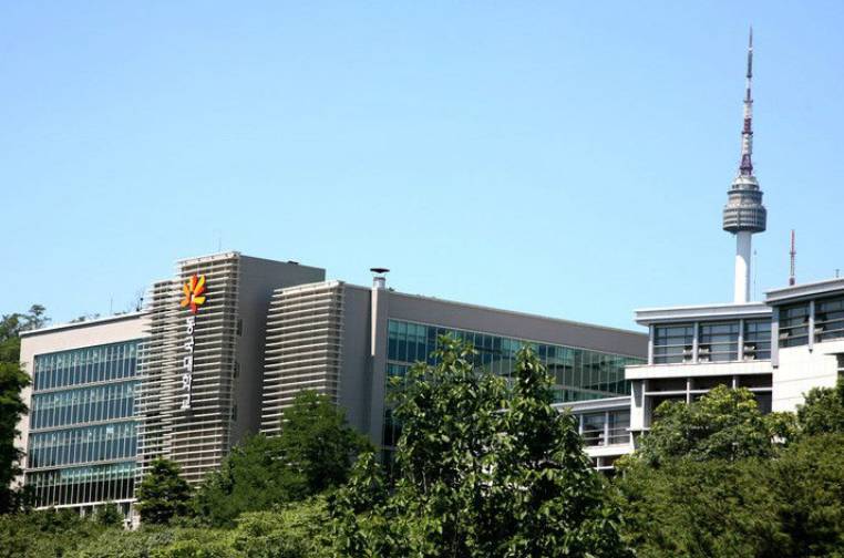 東國大學